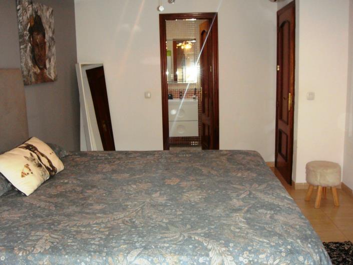 Image No.20-3 Bed Townhouse for sale