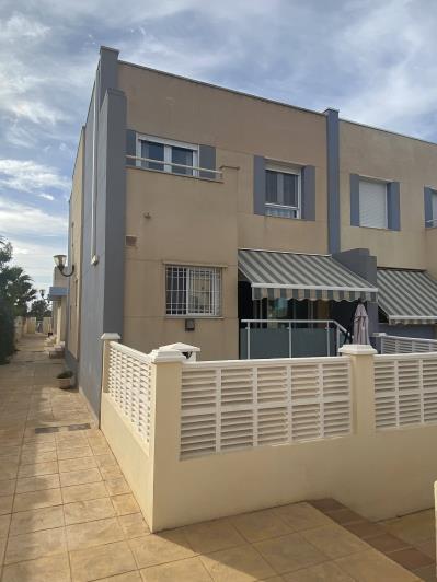 Image No.1-4 Bed Townhouse for sale