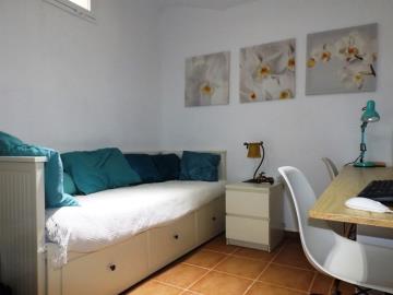 32-Dorm