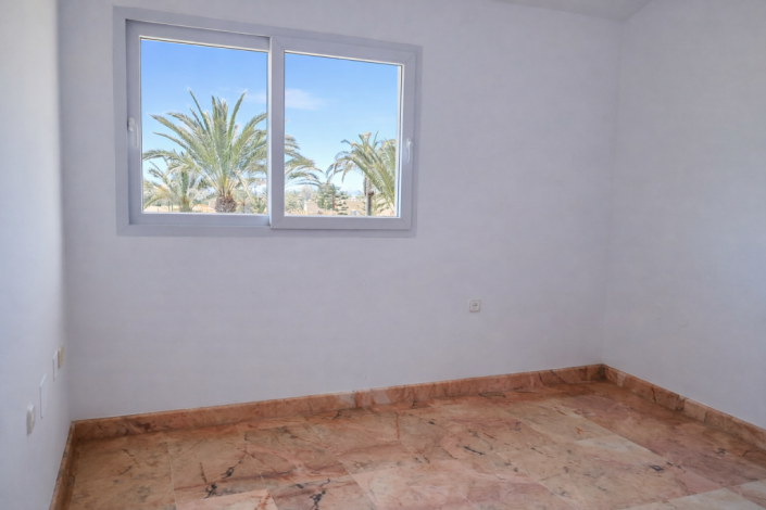 Image No.25-Villa de 4 chambres à vendre à Almerimar