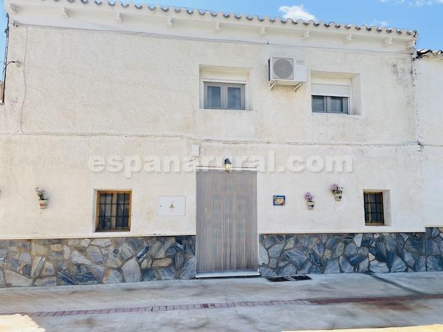 Image No.1-Maison de village de 4 chambres à vendre à Almeria