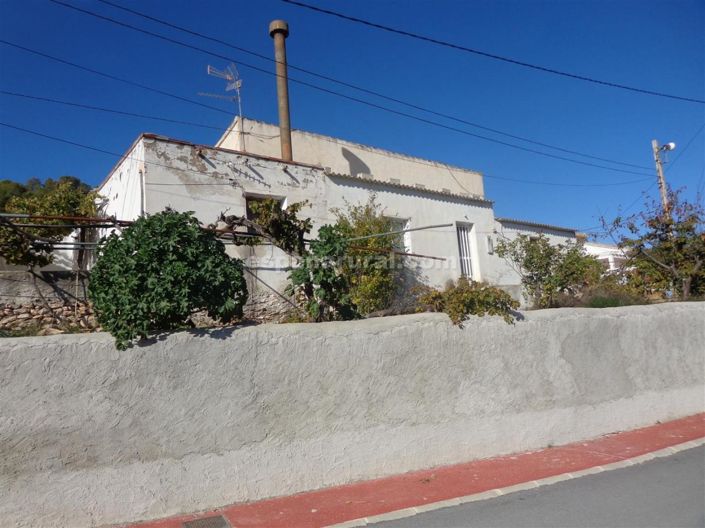 Image No.1-4 Bed Country House for sale