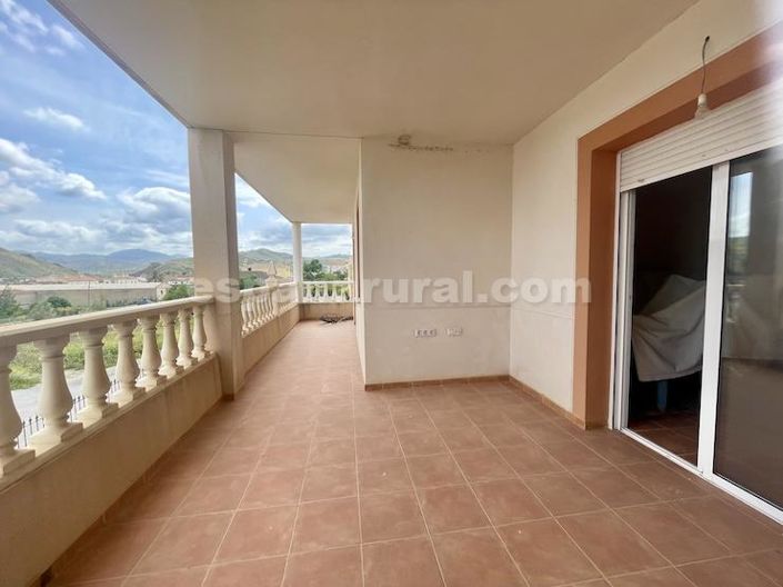 Image No.15-3 Bed Apartment for sale