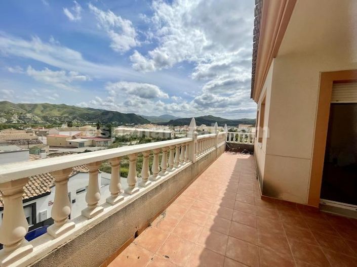 Image No.15-3 Bed Apartment for sale