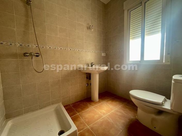 Image No.6-3 Bed Apartment for sale