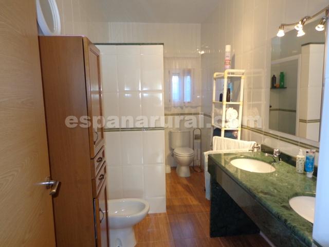 Image No.7-Maison de campagne de 5 chambres à vendre à Oria