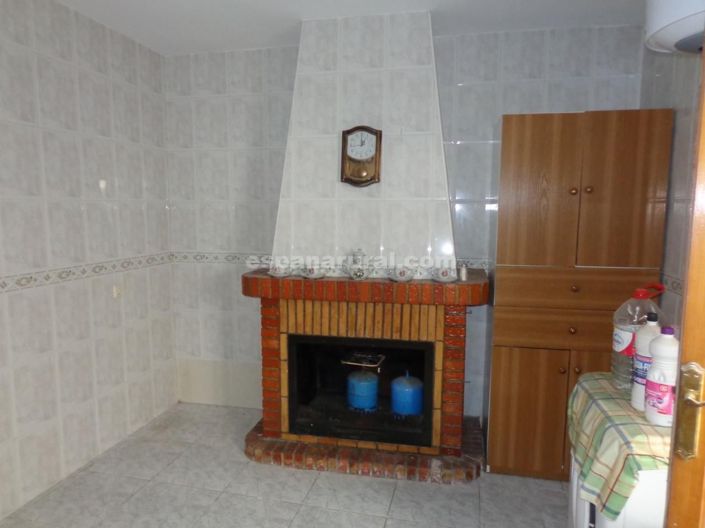 Image No.3-4 Bed Townhouse for sale