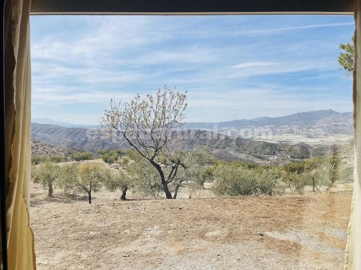 Image No.5-3 Bed Country House for sale