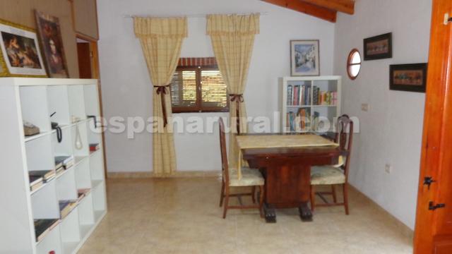 Image No.2-1 Bed Country House for sale