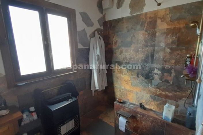 Image No.11-4 Bed Country House for sale