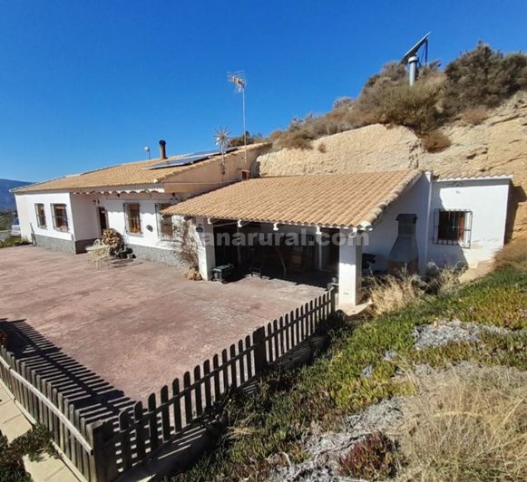 Image No.13-4 Bed Country House for sale