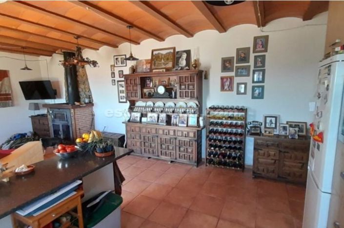 Image No.2-4 Bed Country House for sale