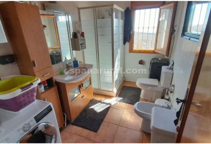 Image No.5-4 Bed Country House for sale