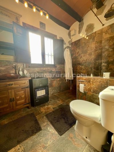 Image No.7-4 Bed Country House for sale