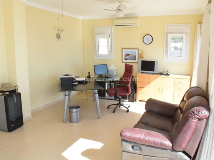 Image No.12-6 Bed Villa for sale