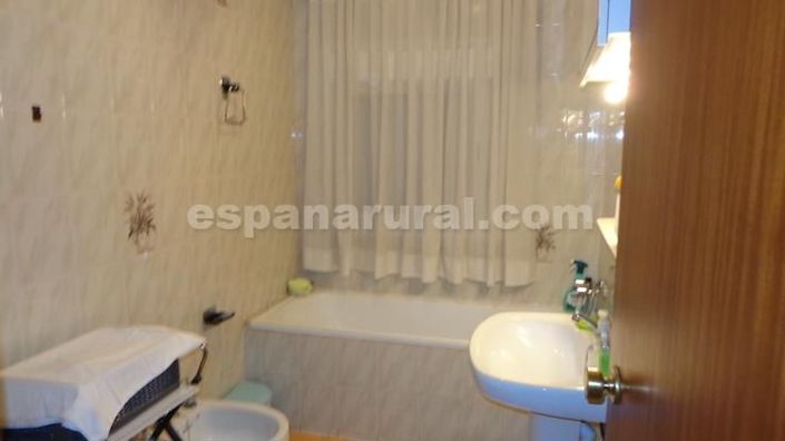 Image No.6-3 Bed Townhouse for sale