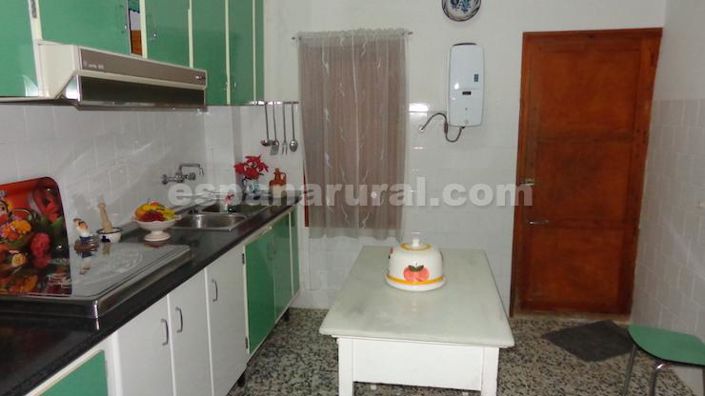 Image No.3-6 Bed Townhouse for sale