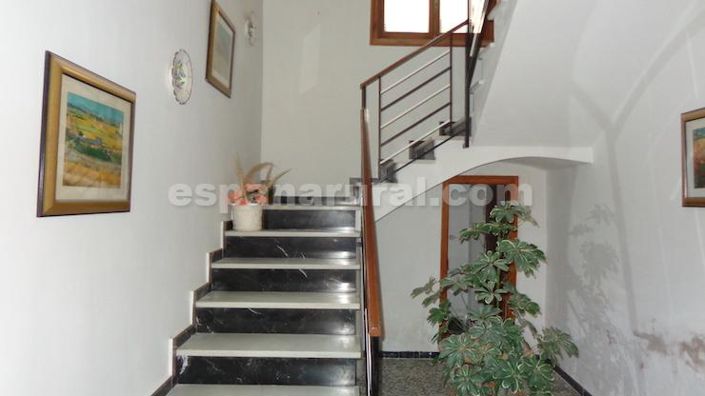 Image No.7-6 Bed Townhouse for sale