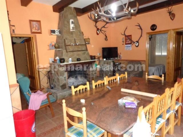 Image No.6-3 Bed Country House for sale