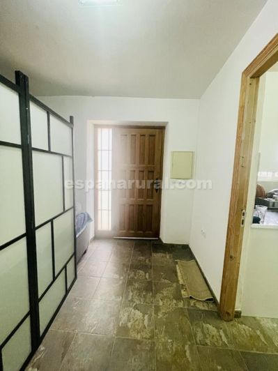 Image No.2-6 Bed Country House for sale