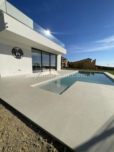 Image No.3-3 Bed Villa for sale