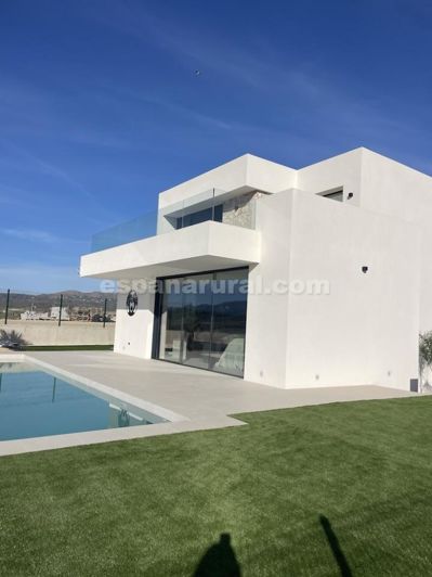 Image No.5-3 Bed Villa for sale