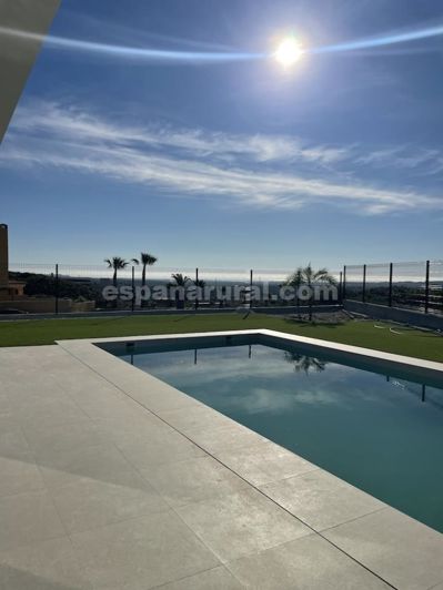 Image No.9-3 Bed Villa for sale