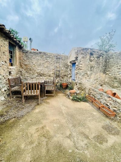 Image No.25-4 Bed Country House for sale