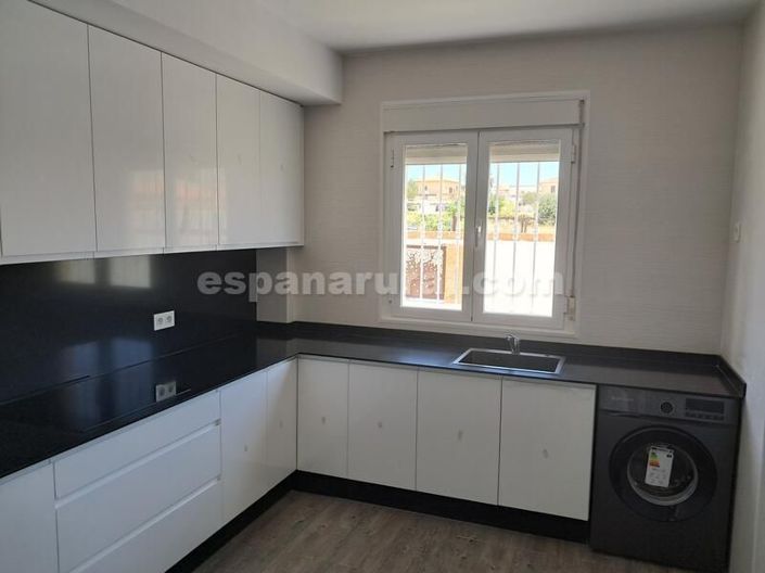 Image No.7-3 Bed Villa for sale