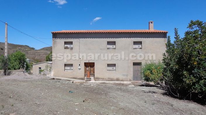 Image No.1-Maison de campagne de 6 chambres à vendre à Lubrín