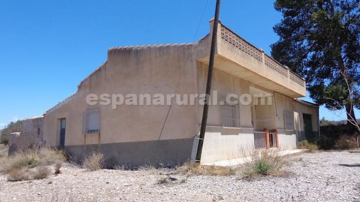 Image No.14-3 Bed Country House for sale