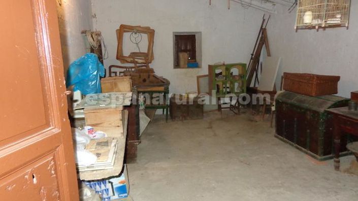 Image No.11-5 Bed Country House for sale