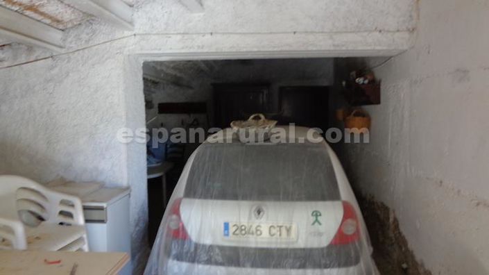 Image No.15-5 Bed Country House for sale