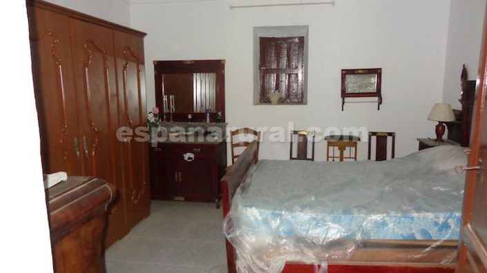 Image No.9-5 Bed Country House for sale