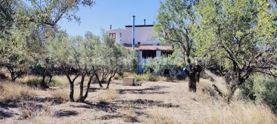 4 Bed Country House for sale