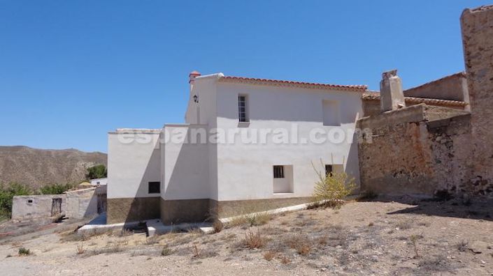 Image No.11-3 Bed Country House for sale