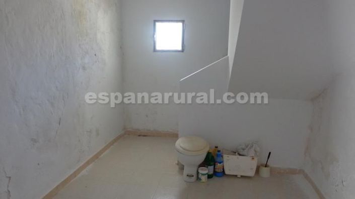 Image No.5-3 Bed Country House for sale