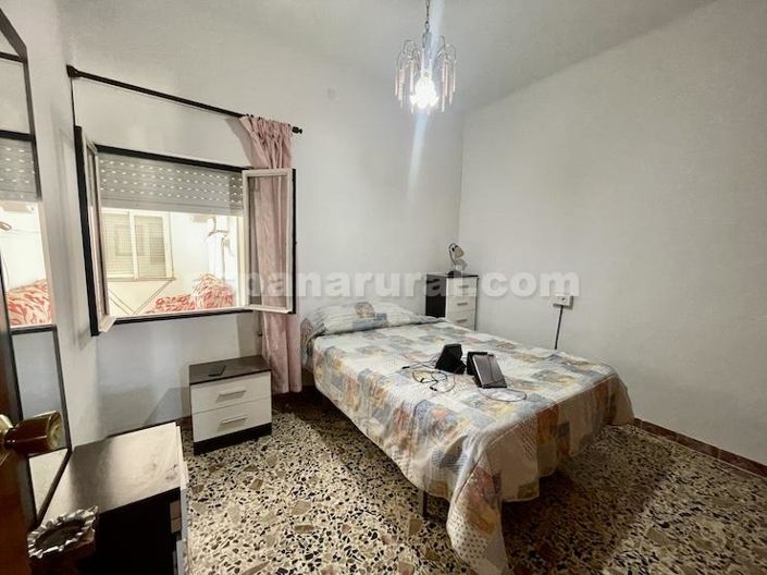 Image No.7-4 Bed Village House for sale