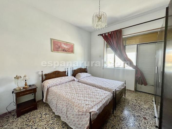 Image No.8-4 Bed Village House for sale