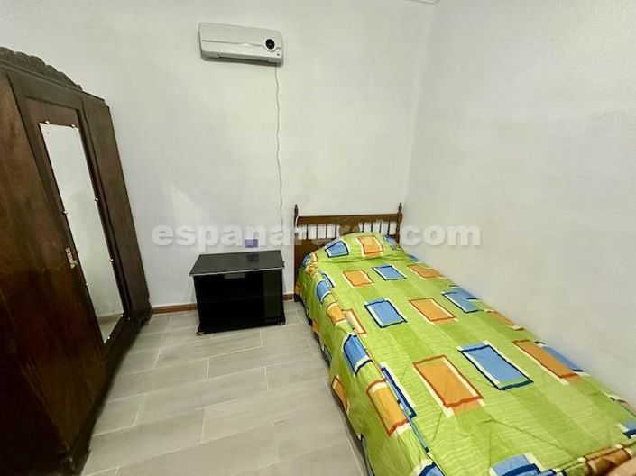 Image No.11-4 Bed Townhouse for sale