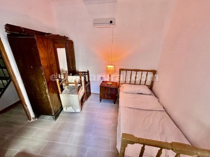 Image No.15-4 Bed Townhouse for sale