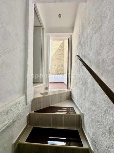 Image No.18-4 Bed Townhouse for sale