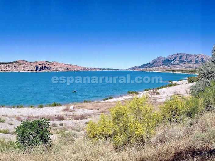 Image No.20-4 Bed Townhouse for sale