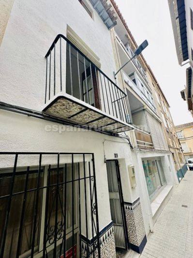 Image No.21-4 Bed Townhouse for sale