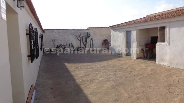 Image No.18-7 Bed Finca for sale