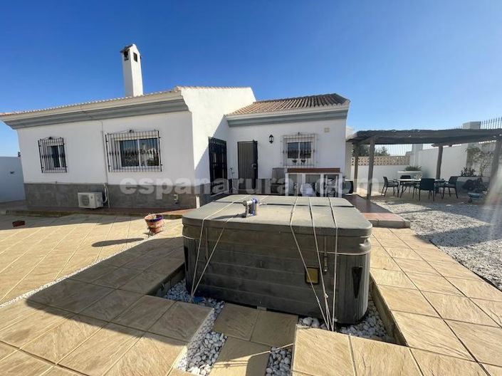 Image No.1-3 Bed Villa for sale