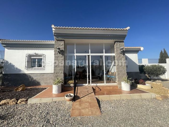 Image No.3-3 Bed Villa for sale