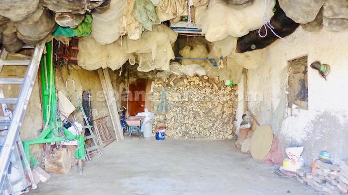 Image No.15-4 Bed Country House for sale