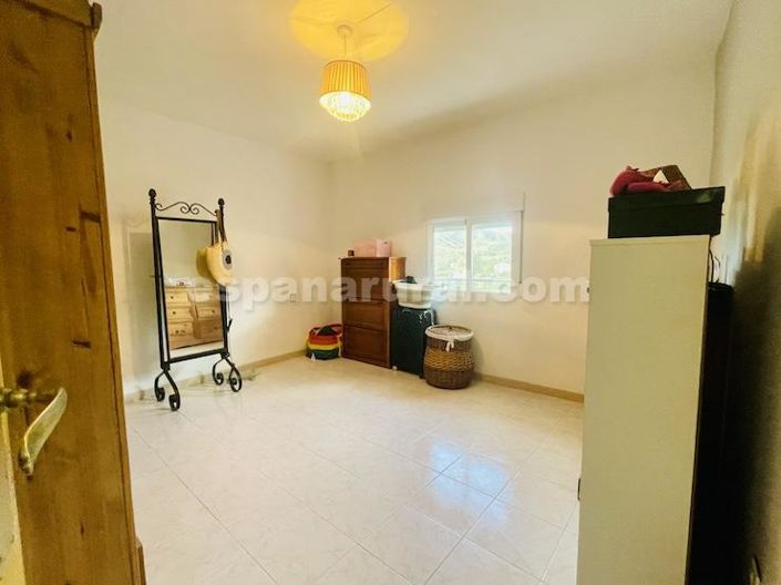 Image No.13-4 Bed Country House for sale