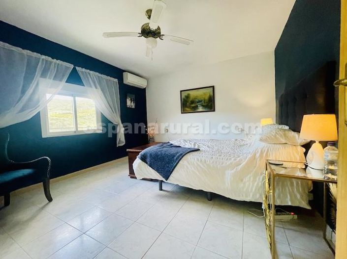 Image No.14-4 Bed Country House for sale